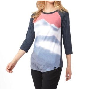 Tentree Women's Fog Three Quarter Length Sleeve